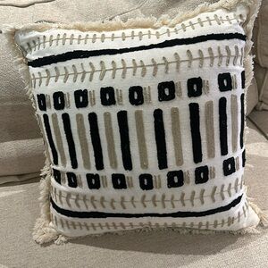 Decorative pillow